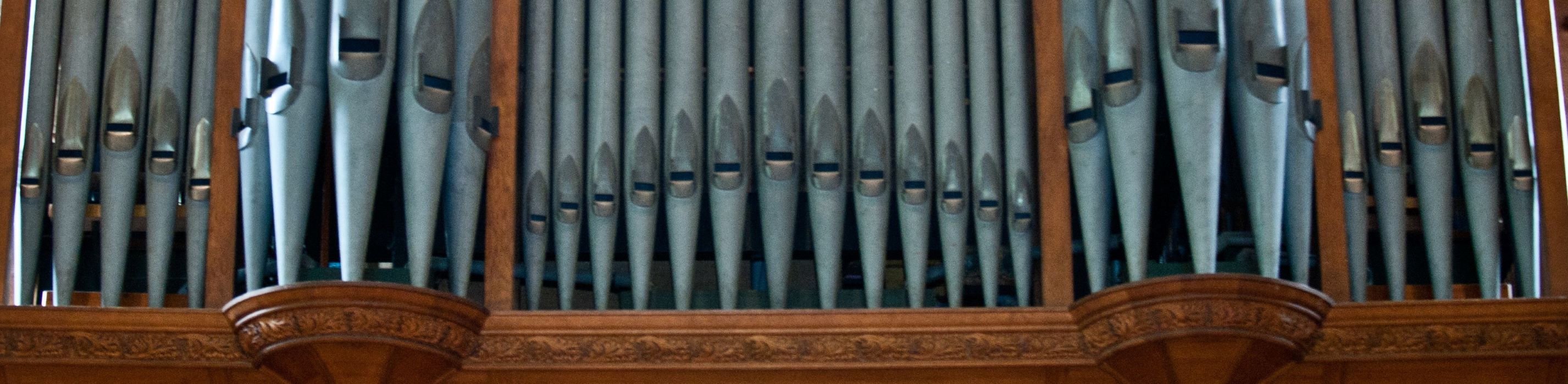 925-organ-cropped-and-resized.jpg